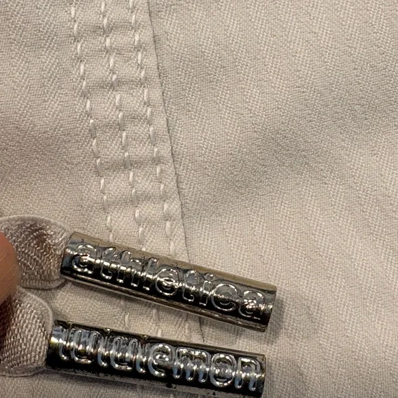 lululemon athletica Light Beige Capri Pants - Picture 3 of 4